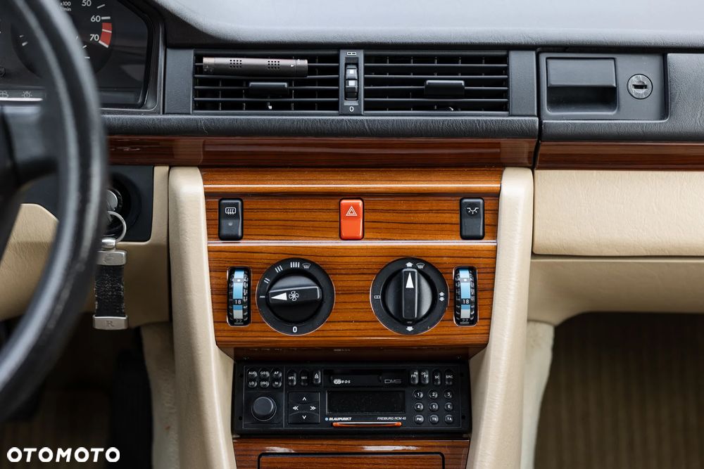 Mercedes-Benz W124 (1984-1993) - 33