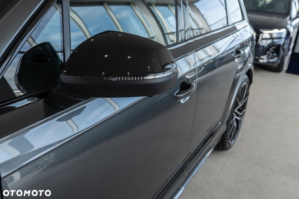 Audi SQ7 - 7