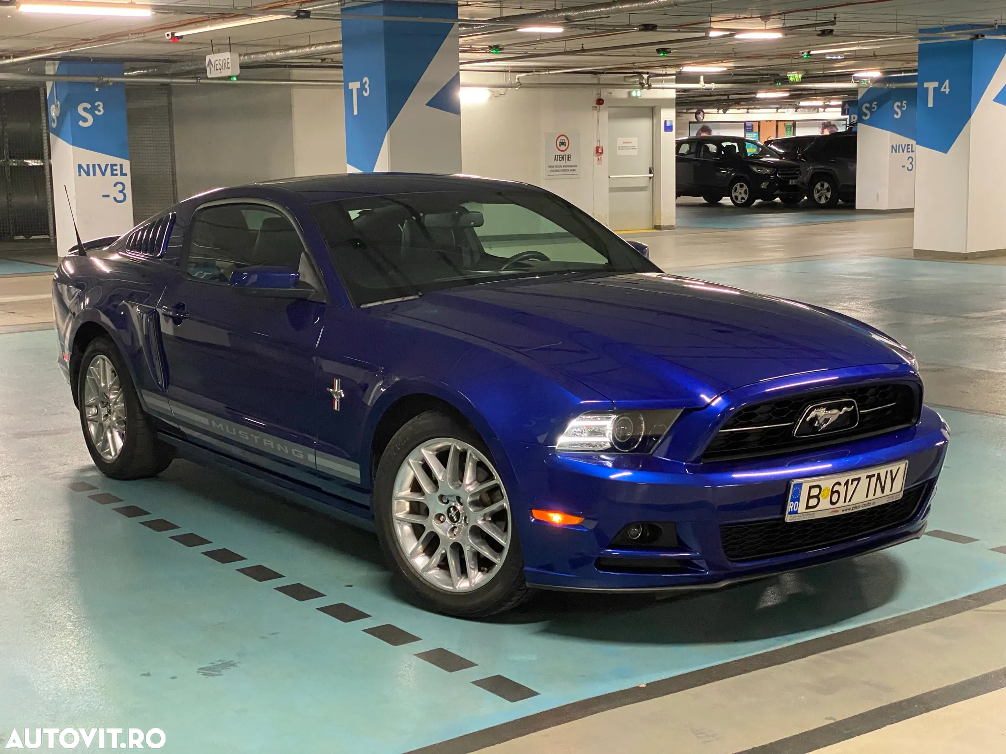 Ford Mustang - 2