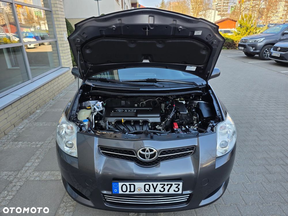 Toyota Auris - 12