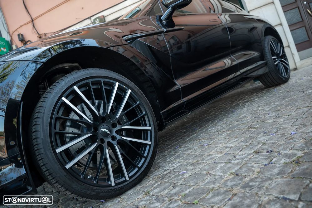 Aston Martin DBX 707 - 18
