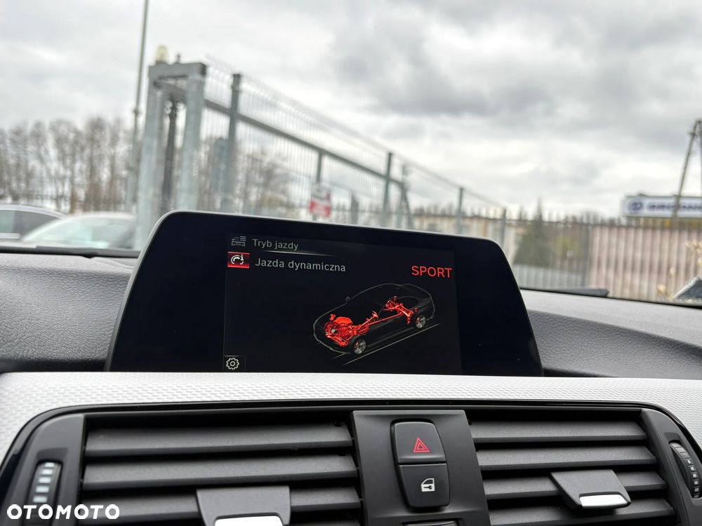 BMW Seria 3 320i GPF xDrive M Sport - 18