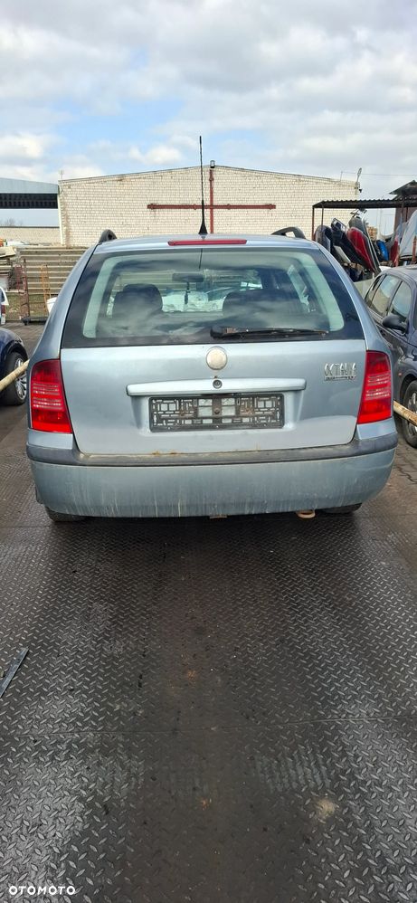 Skoda Octavia 1,9 na części - 4