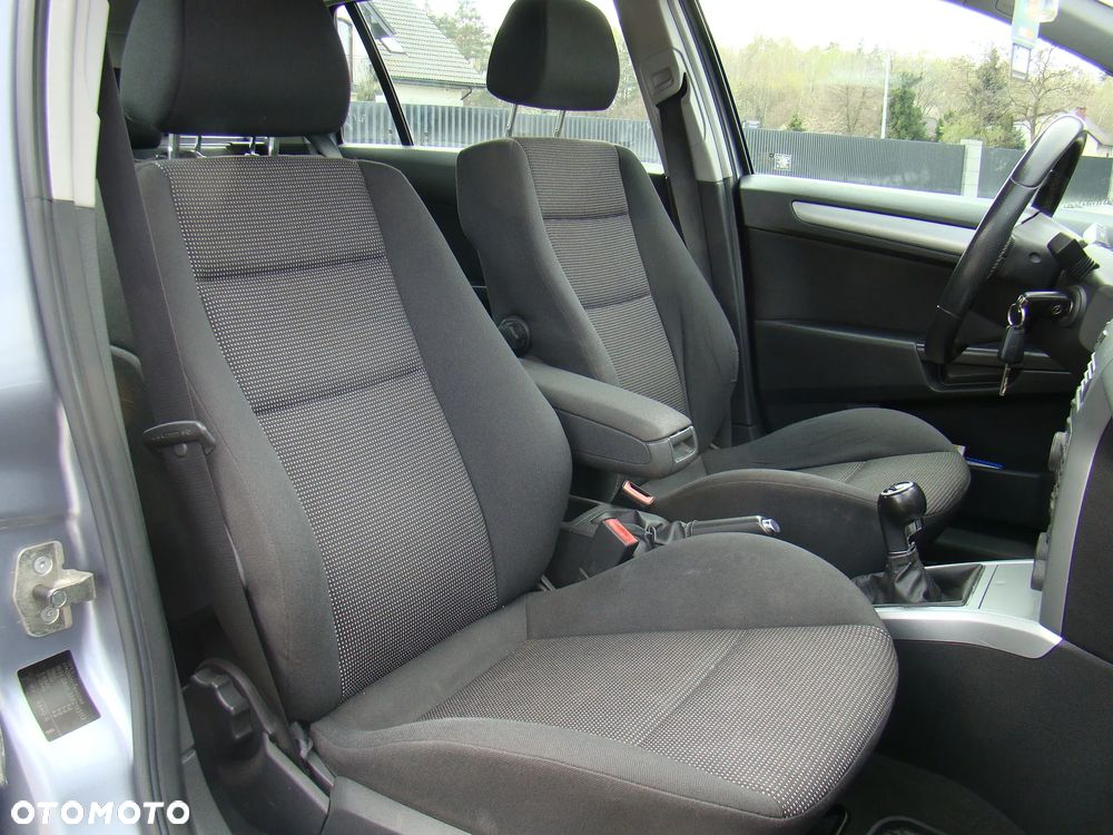 Opel Astra 1.6 Innovation - 18