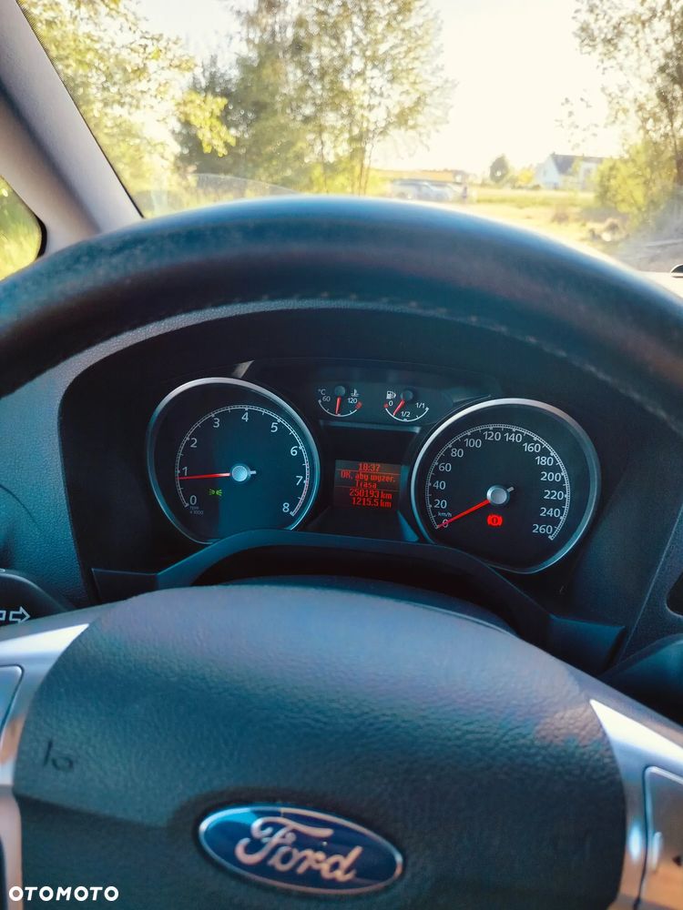 Ford Galaxy 2.0 Ghia - 14