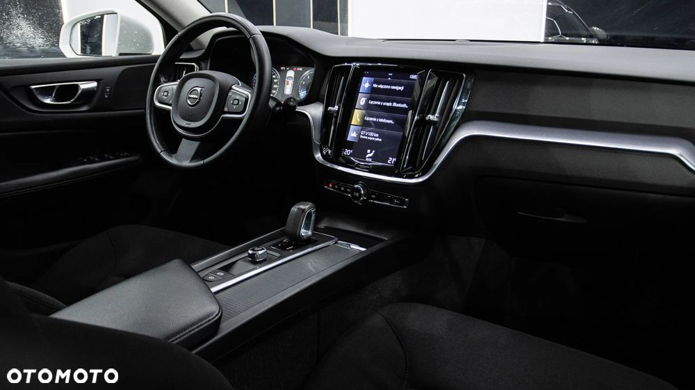 Volvo V60 B3 B Momentum Core - 11