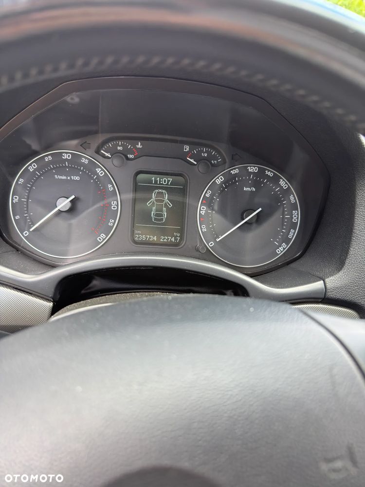 Skoda Octavia 2.0 TDI Ambiente - 13