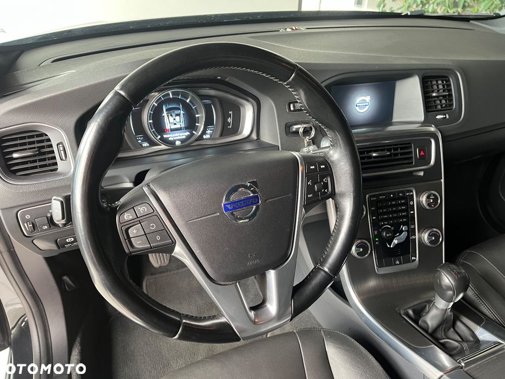 Volvo V60 D3 Summum - 12