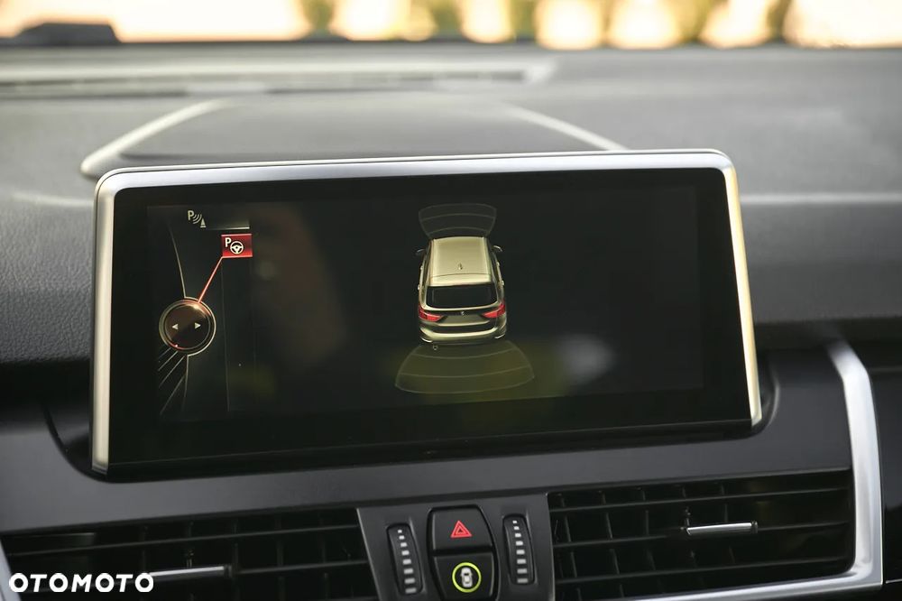 BMW Seria 2 218d Gran Tourer Sport-Aut Sport Line - 38