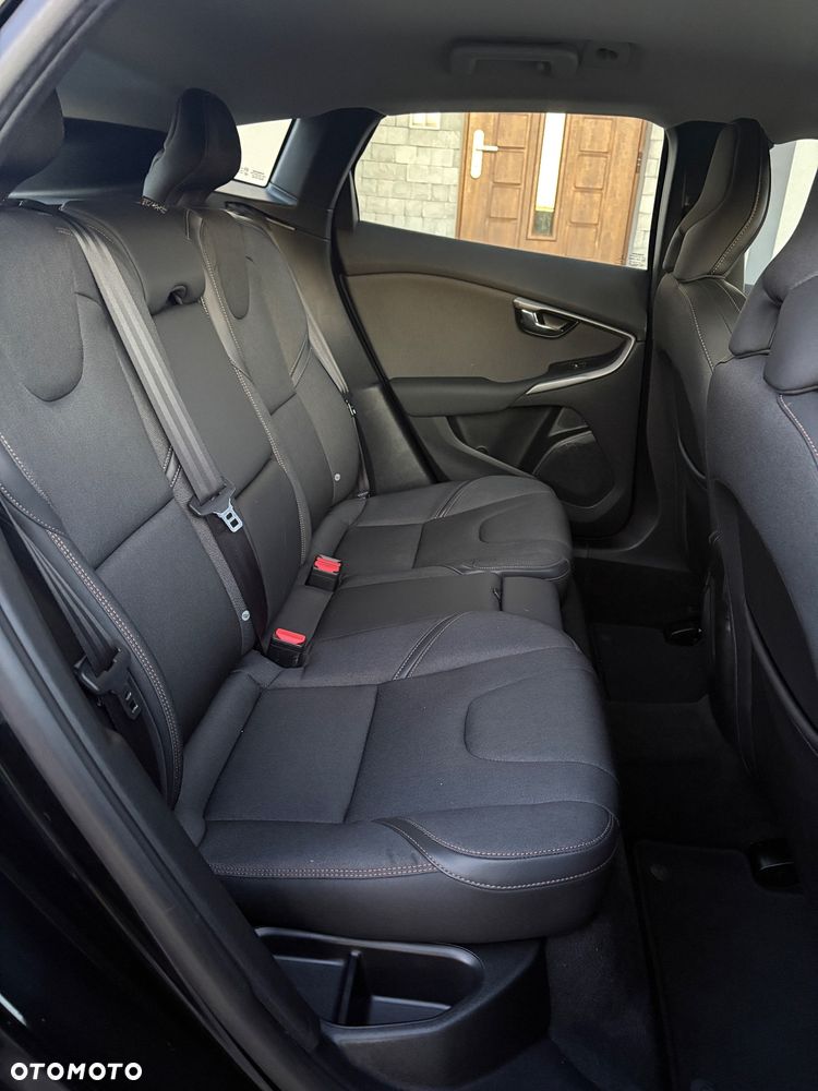 Volvo V40 Cross Country D2 Momentum - 22