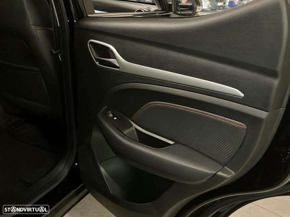 MG ZS EV 72.6 kWh Luxury OBC 11 kW - 22