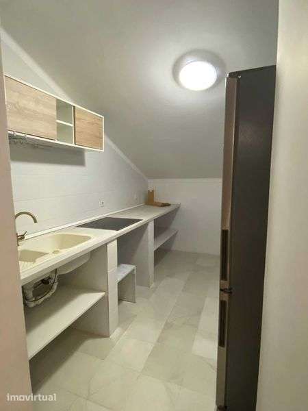 Arrendamento - T1 Mobillado - Grande imagem: 3/11