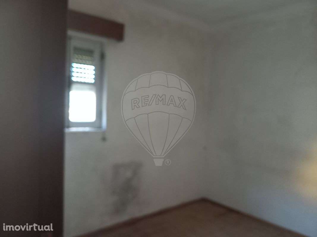 Moradia T2 para venda - Grande imagem: 2/17