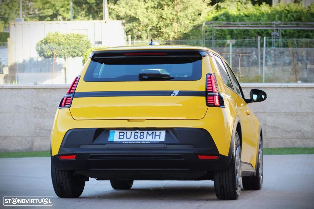Renault 5 E-Tech 40 kWh Evolution Autonomia Urbana - 36