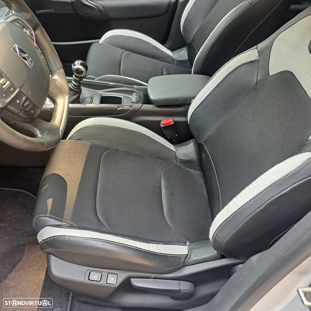 Citroën DS4 1.6 e-HDi So Chic - 6