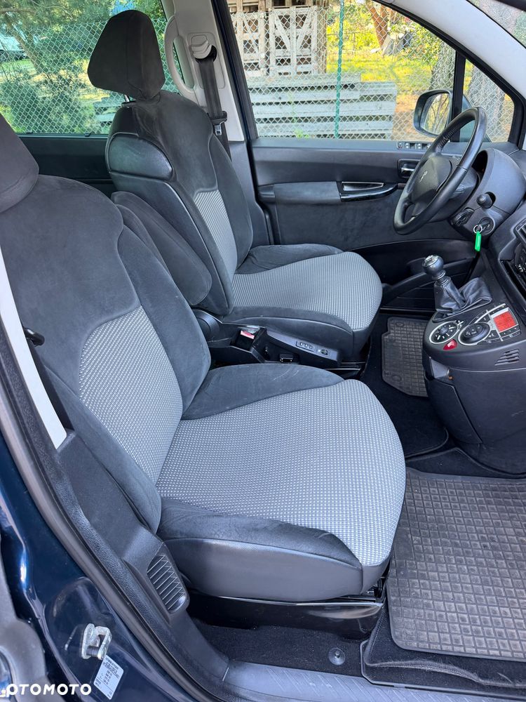 Peugeot 807 HDi 135 Style - 26