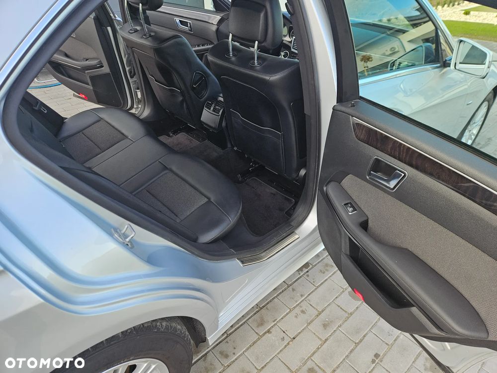 Mercedes-Benz Klasa E 220 CDI BlueEff Avantgarde - 15