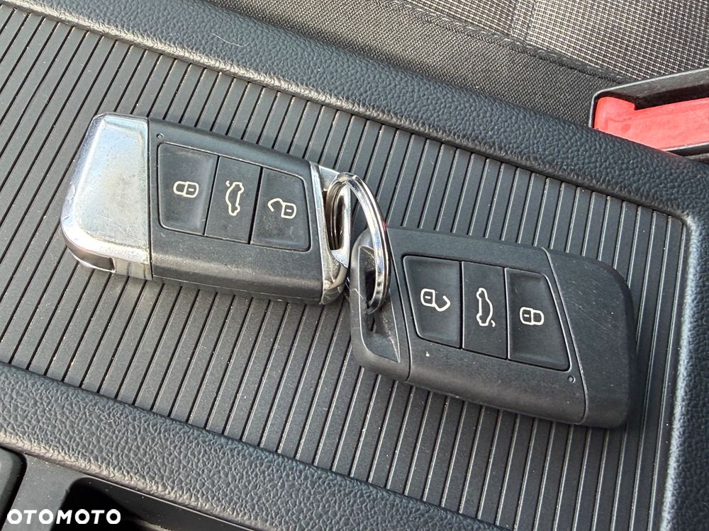 Volkswagen Passat Variant 1.6 TDI SCR DSG Comfortline - 33