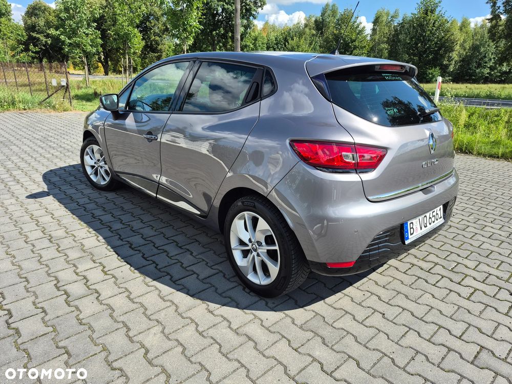 Renault Clio 1.2 16V Limited - 13