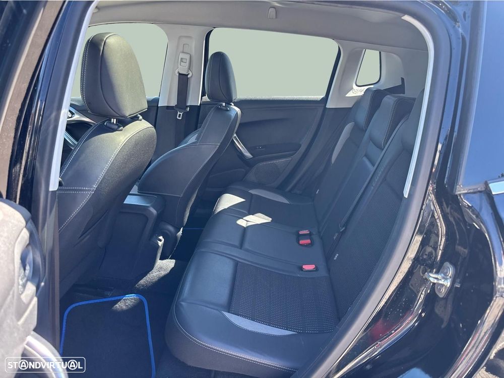 Peugeot 2008 1.2 PureTech Allure - 12