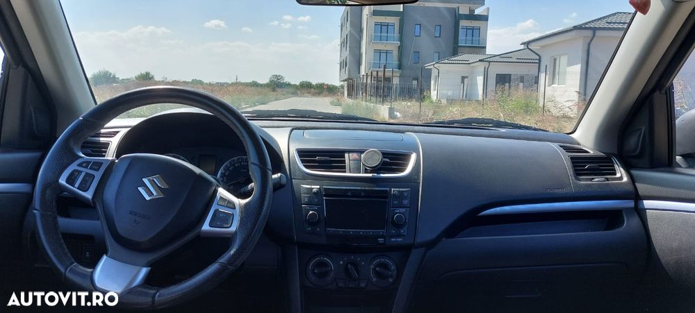 Suzuki Swift - 4