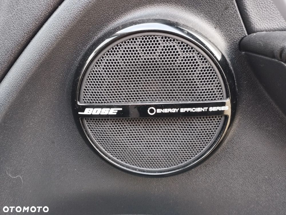 Renault Megane ENERGY TCe 115 Start & Stop Bose Edition - 11