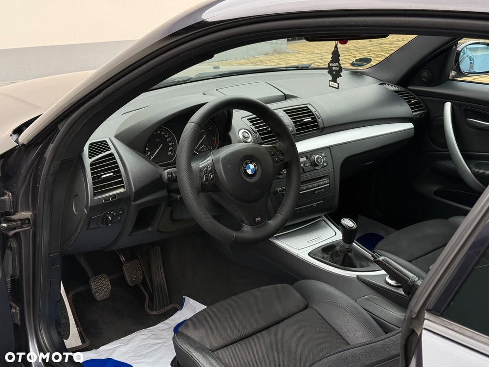 BMW Seria 1 123d DPF - 11