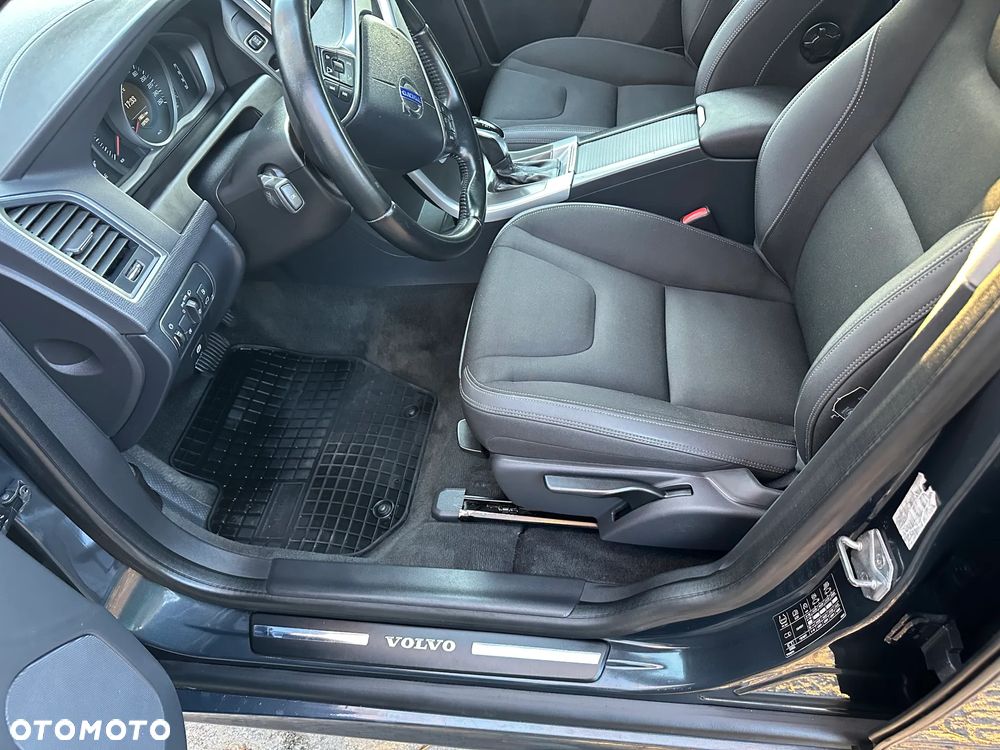 Volvo XC 60 2.4D AWD - 9