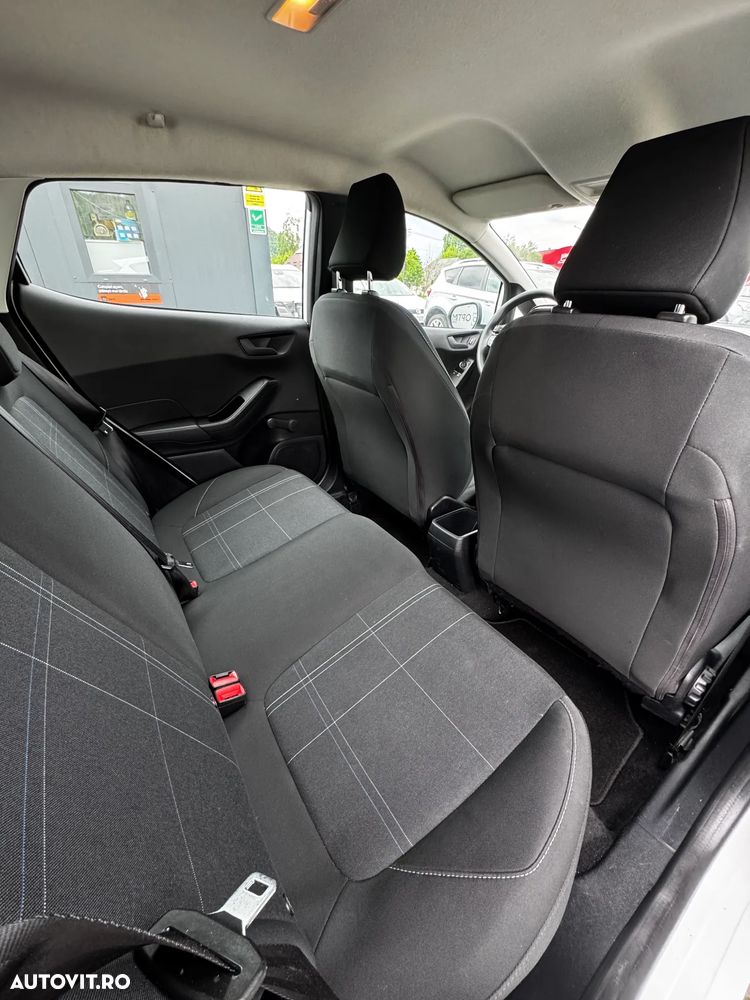 Ford Fiesta - 12