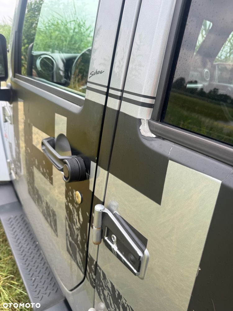 Jeep Wrangler 3.6 Unlim Sahara - 32
