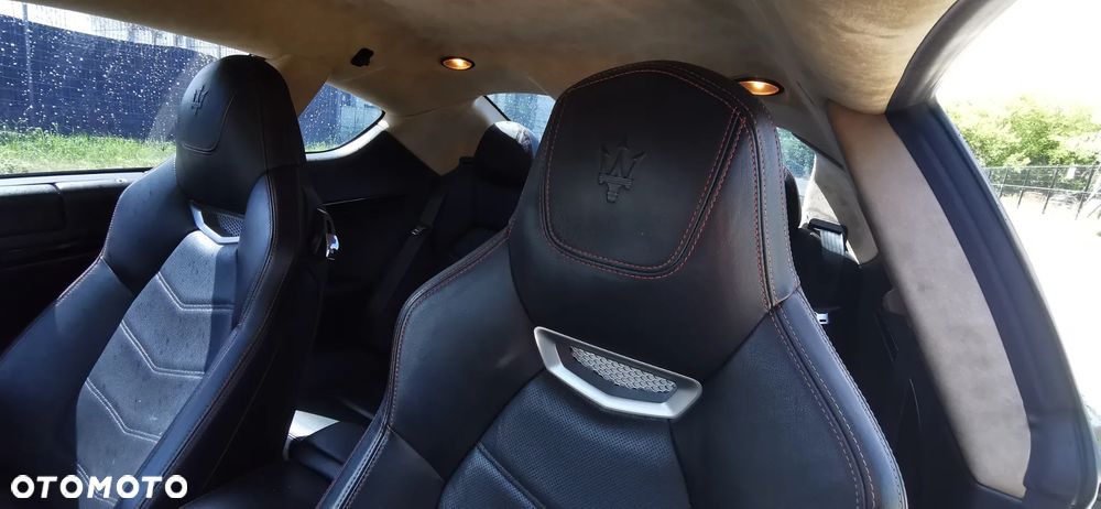 Maserati GranTurismo S Automat - 16