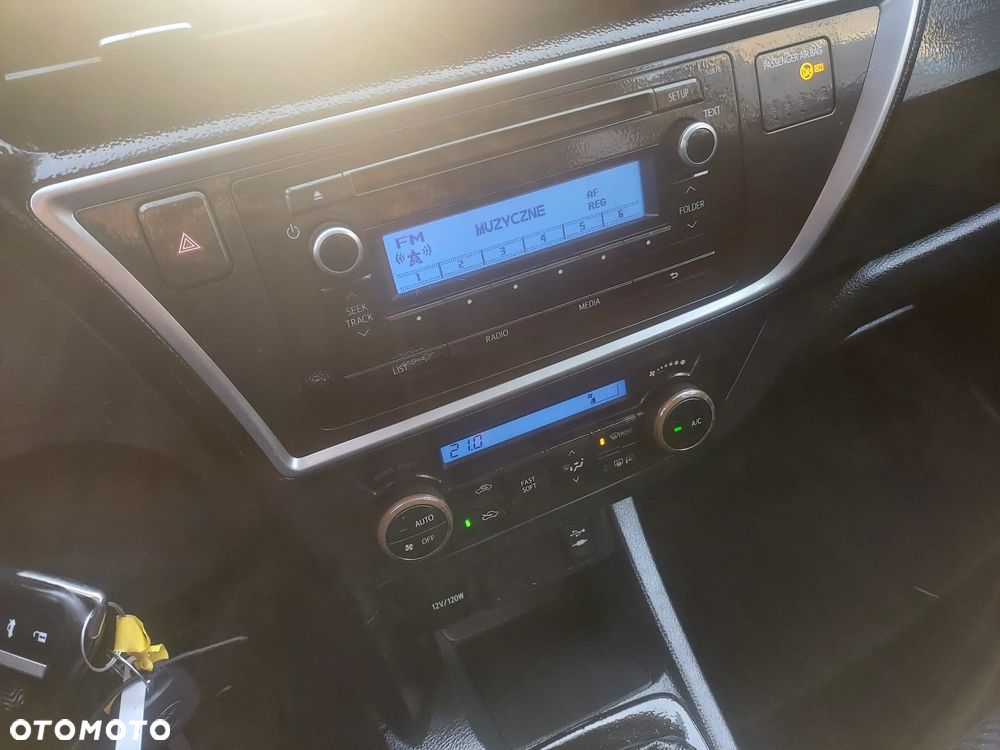 Toyota Auris 1.4 D-4D Design Edition - 15