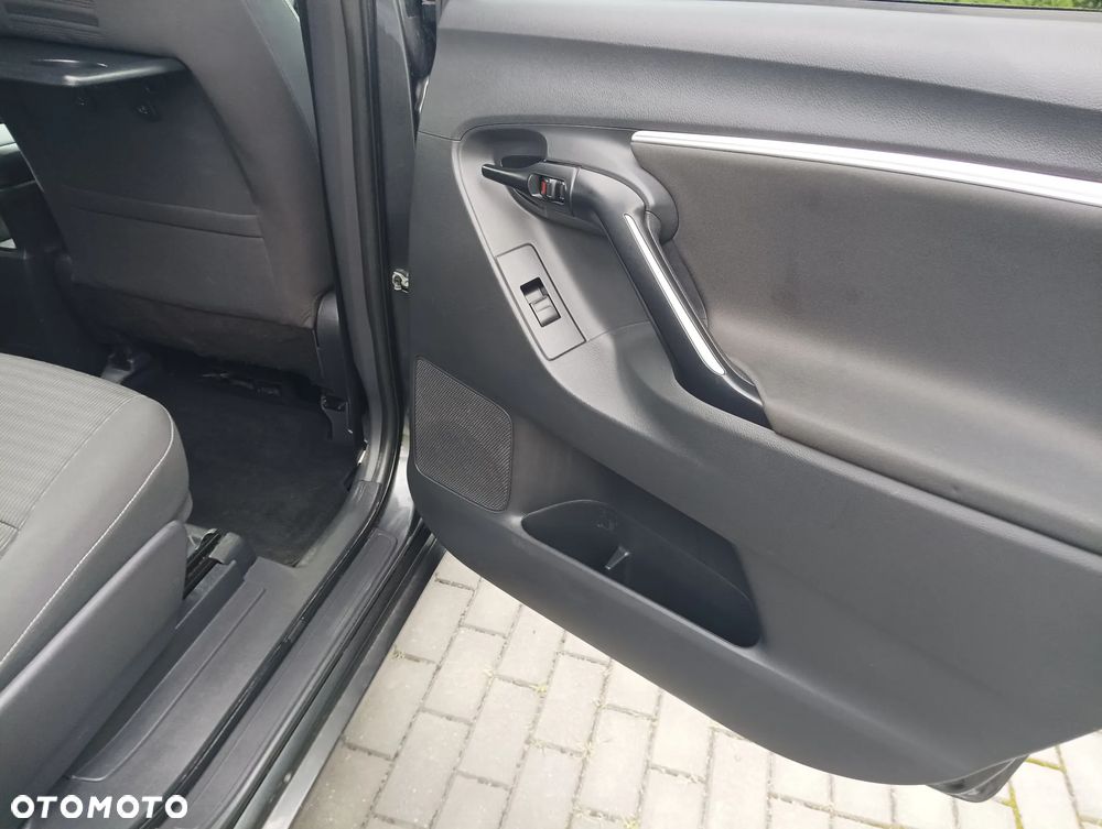 Toyota Verso 1.8 7-Sitzer Executive - 16