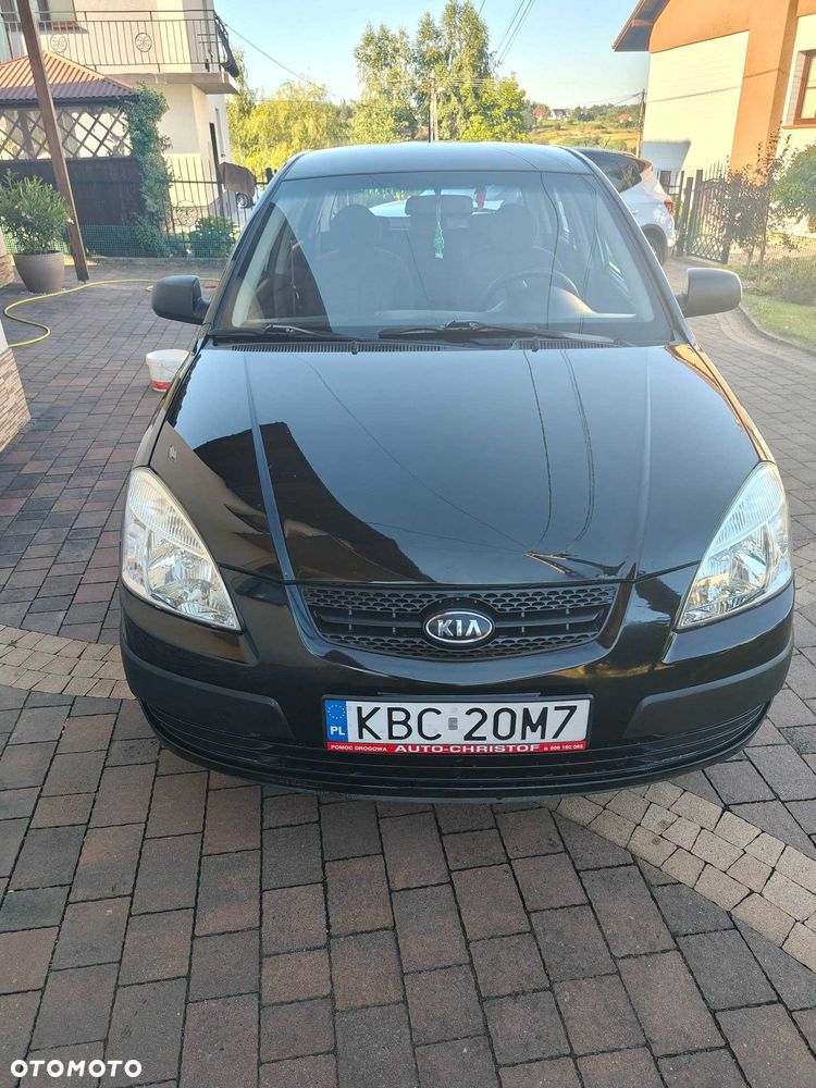 Kia Rio - 1