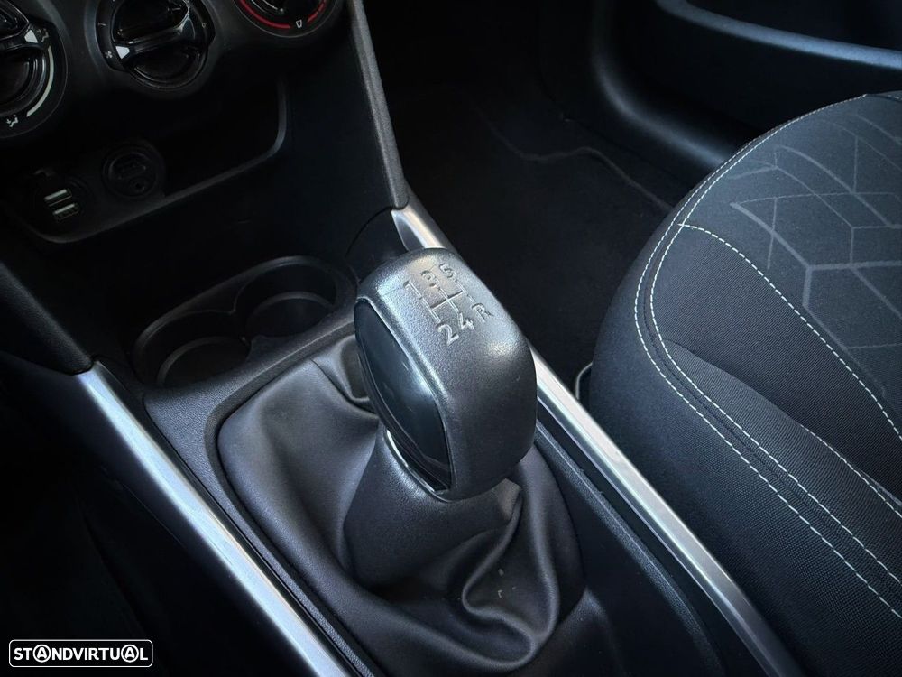 Peugeot 2008 1.2 PureTech Active - 19