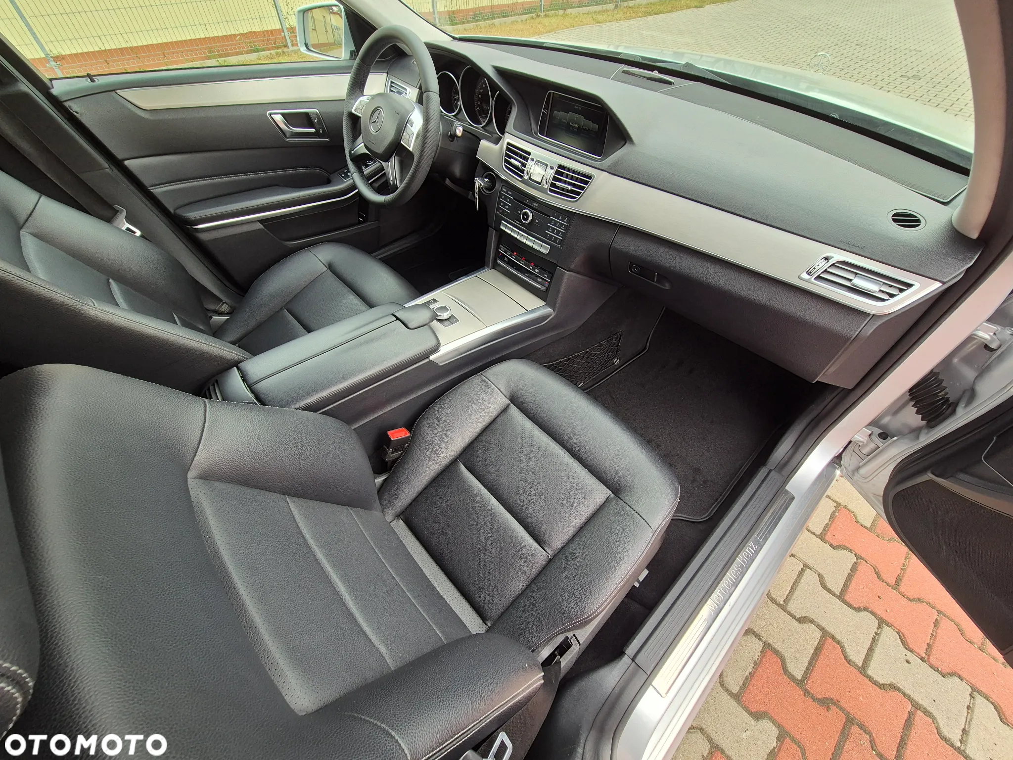 Mercedes-Benz Klasa E 200 BlueTEC 7G-TRONIC Classic - 33