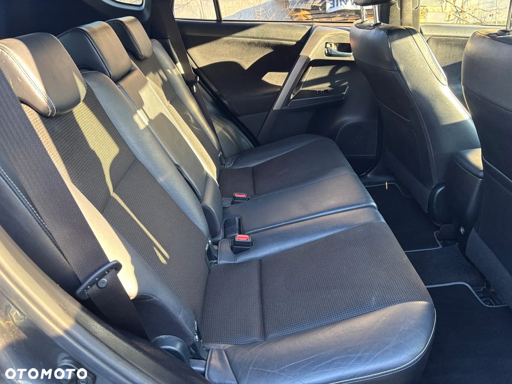 Toyota RAV4 2.0 D-4D Premium 4x2 - 16