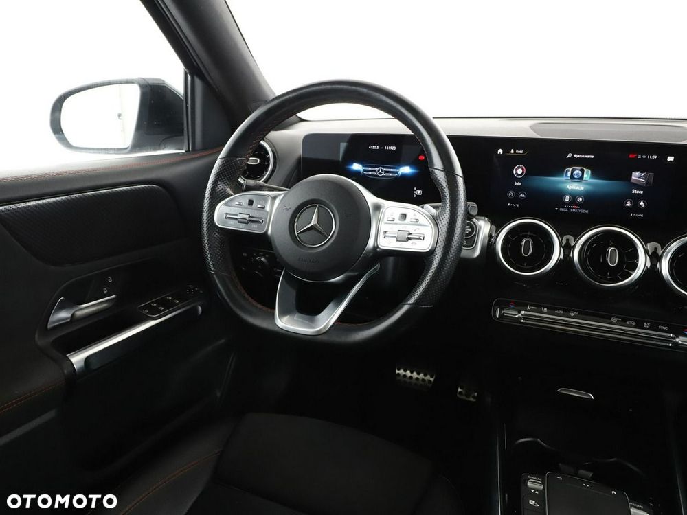 Mercedes-Benz GLB 220 d 4Matic 8G-DCT AMG Line - 17