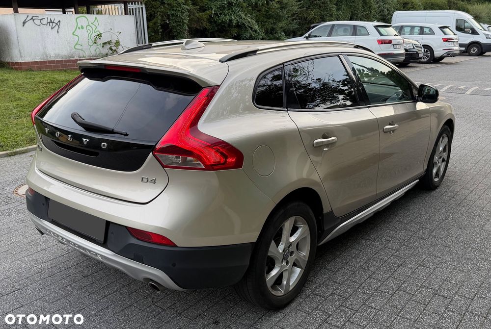 Volvo V40 D4 Geartronic Summum - 3