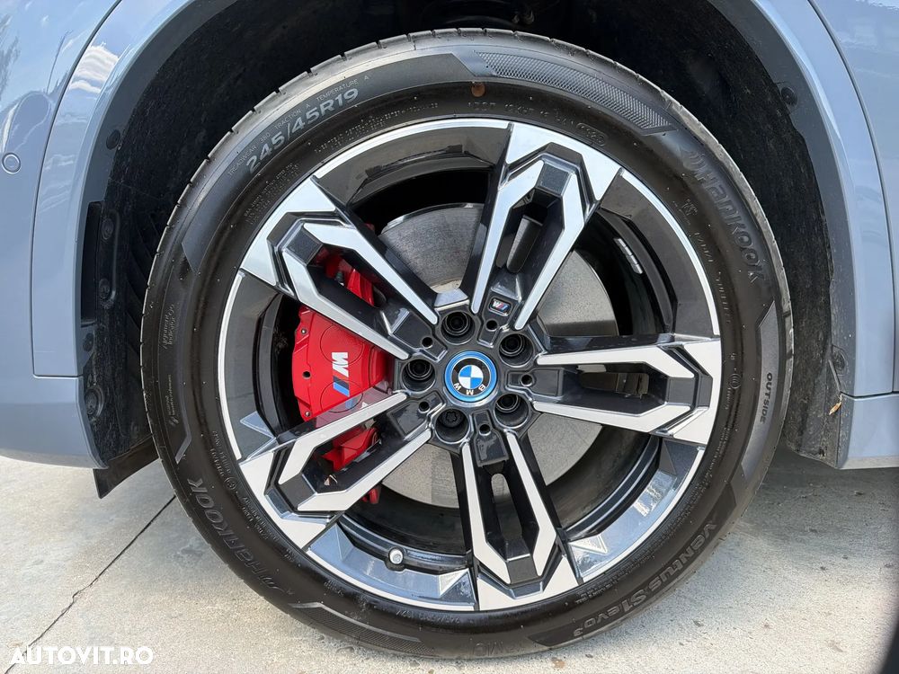 BMW iX1 xDrive30 - 10