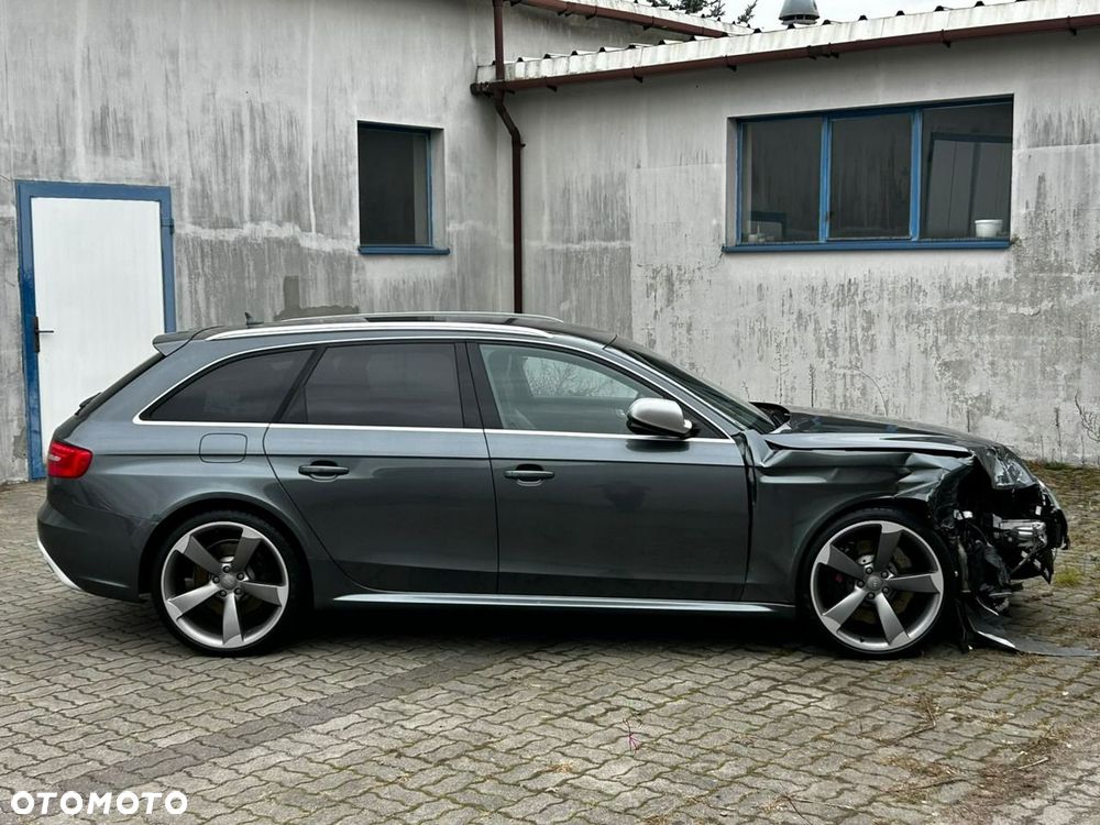 Audi RS4 Avant - 5