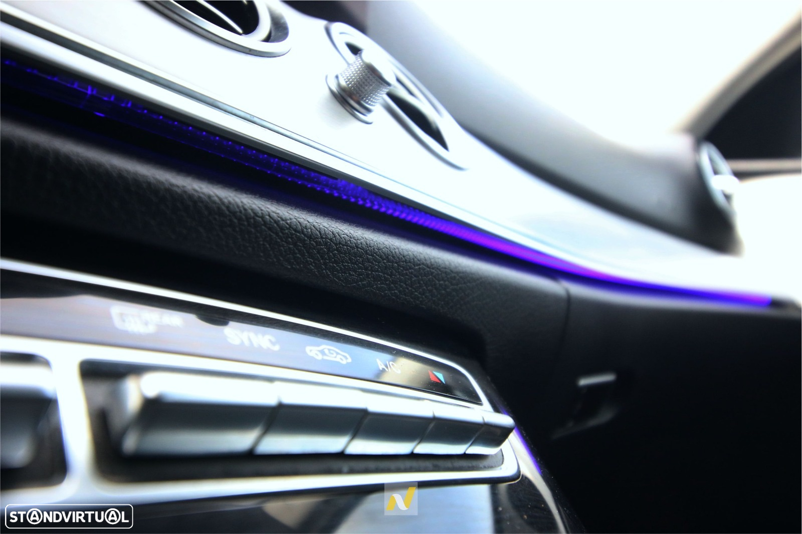 Mercedes-Benz E 220 d 4Matic T 9G-TRONIC Avantgarde - 12