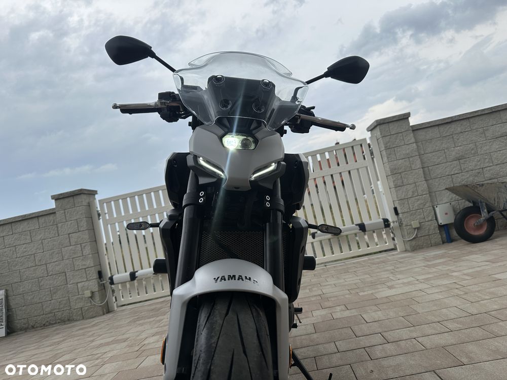 Yamaha MT - 16