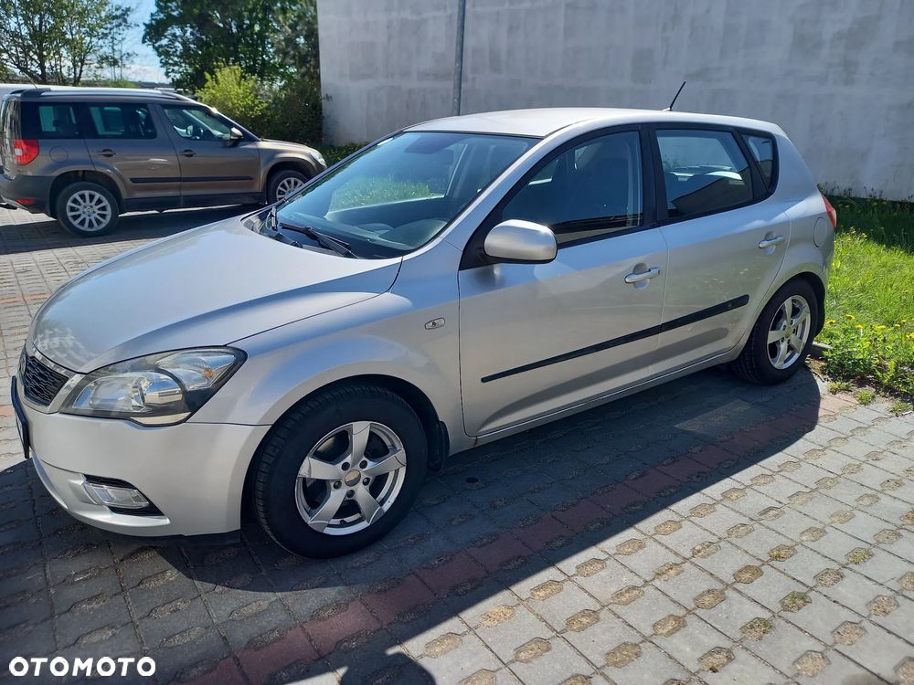 Kia Ceed 1.6 Crdi M - 1