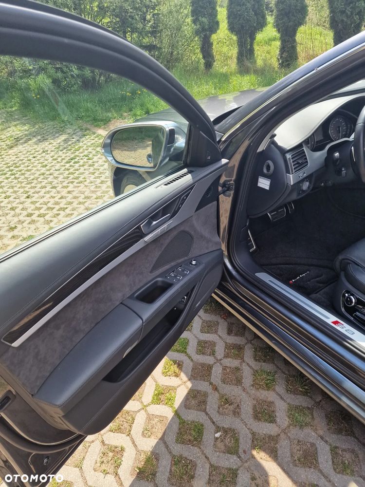 Audi S8 - 18