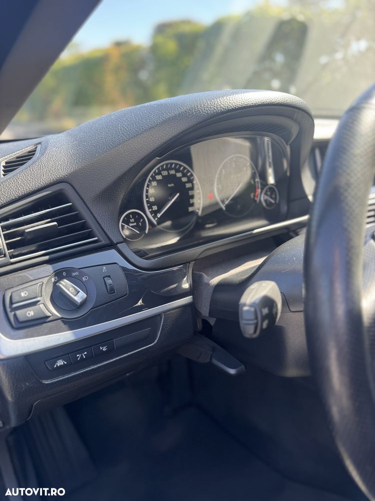 BMW Seria 5 525d Aut. - 9