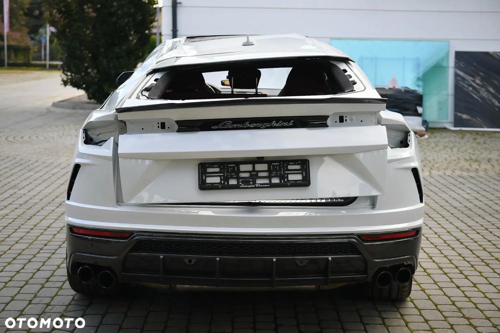 Lamborghini Urus Standard - 28