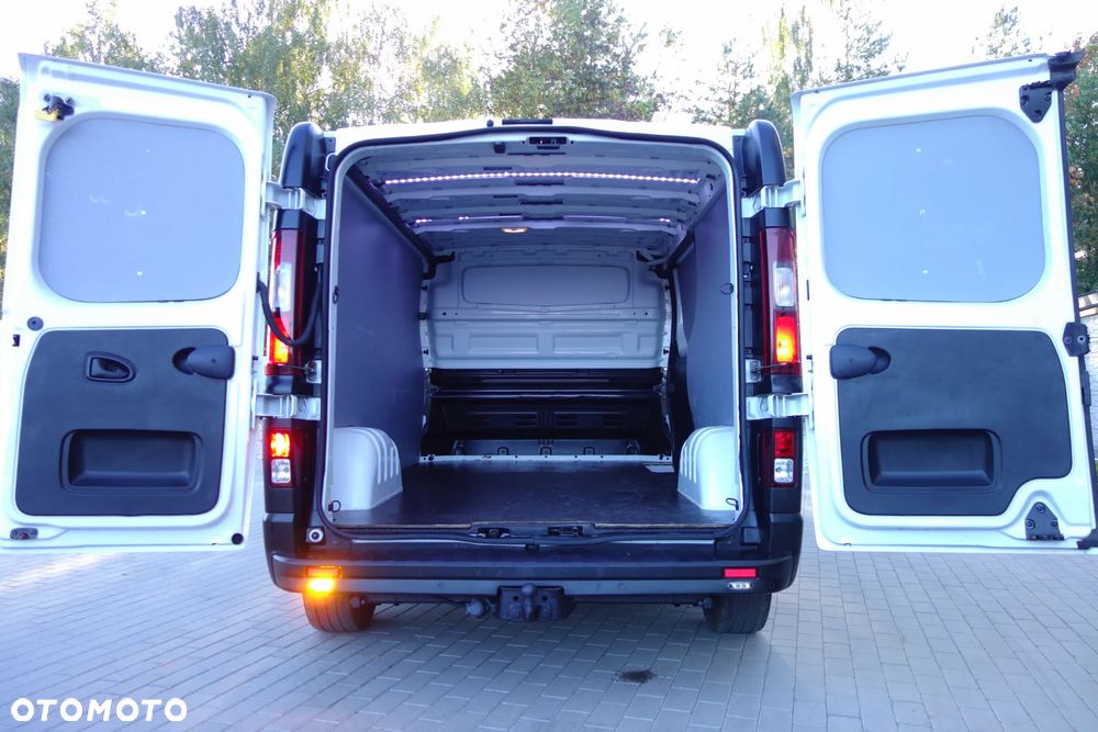 Renault Trafic Automat 2.0 Dci 145 KM Long Klima Webasto Kamera - 27