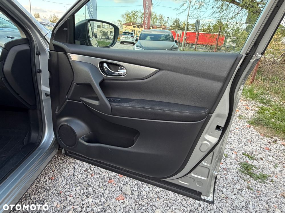 Nissan Qashqai 1.5 dCi N-Connecta - 19
