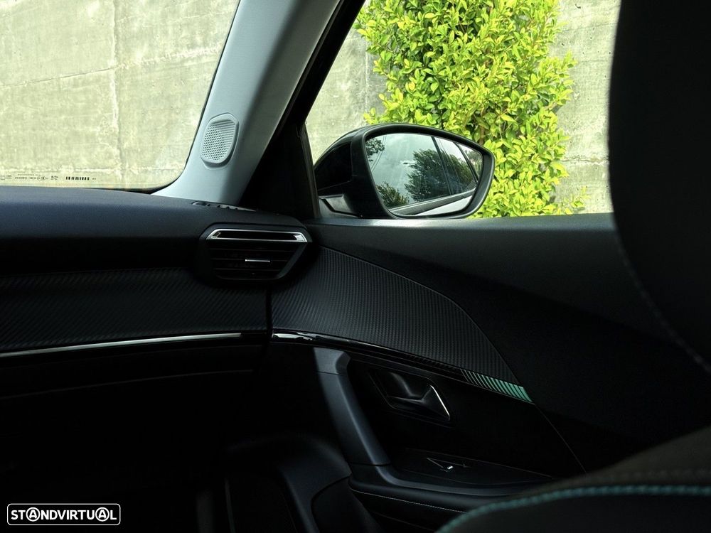 Peugeot 2008 1.2 PureTech Allure Pack - 26